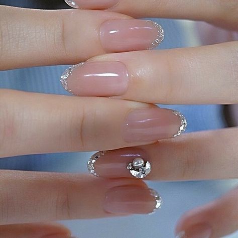 Natural Nails With Rhinestones, Nail Jewels, Nail Art Rhinestones, Diamond Nails, Bridal Nails, Classy Nails, Chic Nails, Nail Tutorials, Rhinestone Nails