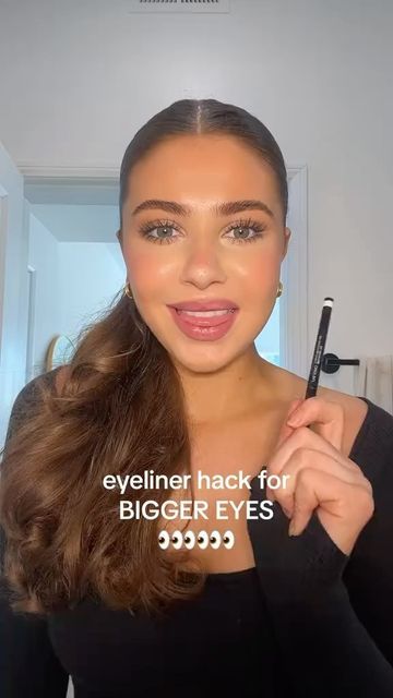 Makeup | Beauty | Skincare on Instagram: "Big eyes makeup trick👀 Credit @audrey.boos Follow us @makeupxlook for more tips and tutorials❤️ #bigeyesmakeup #makeuptutorial #makeuphacks #eyelinerhacks" Makeup To Make Your Eyes Look Bigger, How To Make Eyes Look Bigger With Makeup, Makeup For Big Eyes Round, Eyeliner To Make Eyes Look Bigger, Makeup To Make Eyes Look Bigger, Big Eyes Makeup Tutorial, Bigger Eyes Makeup, Eyeliner Round Eyes, Eyeliner For Big Eyes