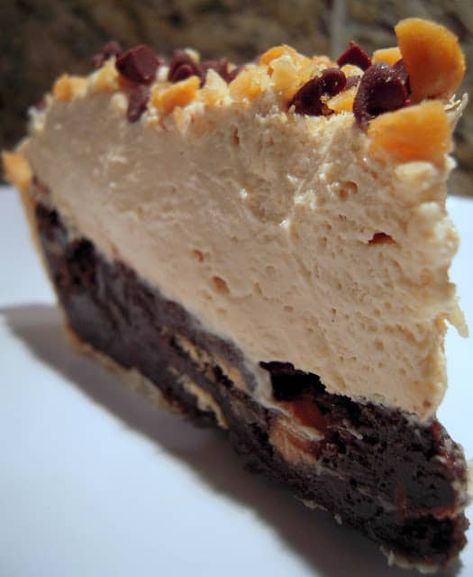 Mile-High Peanut Butter Pie Brownie Pie Recipe, Peanut Butter Mousse, Plain Chicken, Peanut Butter Desserts, Best Pie, Peanut Butter Brownies, Peanut Butter Pie, Butter Pie, Peanut Butter Recipes