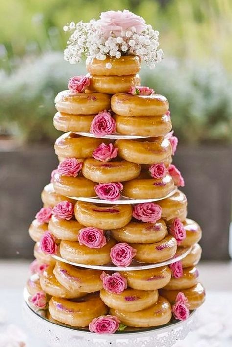 36 Wedding Cake Alternatives To Save Cash ♥ You can break the common rules and make wedding unexpected and fun! We have in our gallery wedding cake alternatives that are inexpensive and delicious. #wedding #bride #weddingcake Doughnut Wedding, Doughnut Wedding Cake, Donut Wedding Cake, Donut Wedding, Chandelier Cake, Nursing Cake, Wedding Donuts, Wedding Cake Alternatives, Doughnut Cake