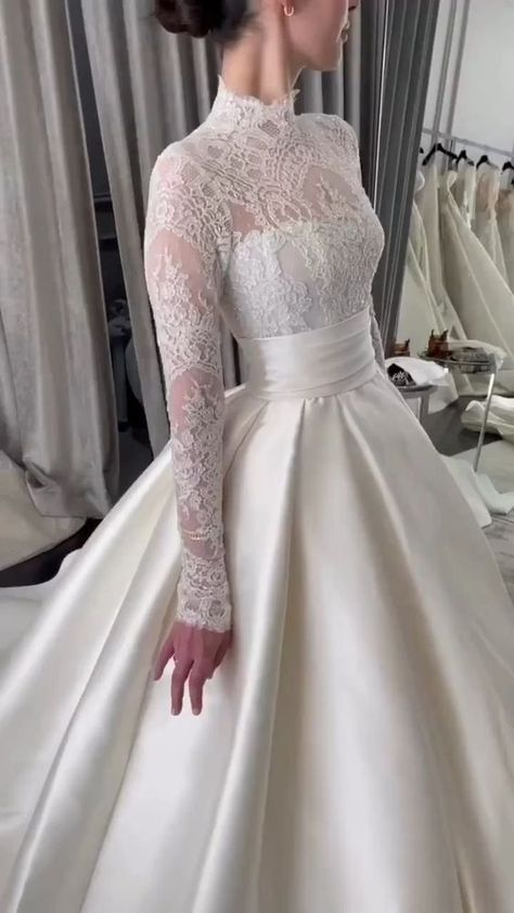 Bride Dress Simple, Classy Wedding Dress, Pretty Wedding Dresses, Fancy Wedding Dresses, Women Dresses Classy, White Wedding Dress, Dream Wedding Ideas Dresses, Long Sleeve Wedding, Wedding Dress Sleeves