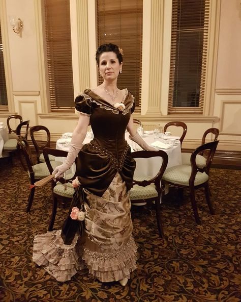 1800s Gown, Victorian Outfits, High Low Ball Gown, 16th Century Fashion, Dress And Gloves, 1800's Dress, Victorian Elegance, 1880s Fashion, Bustle Dress