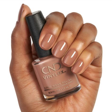 Brown Toe Nail Polish, Nail Polish Colours On Brown Skin, Nail Color On Dark Skin Black Women, Brown Nails Dark Skin, Manicure For Dark Skin Tone, Neutral Nails On Black Women, Neutral Nails For Brown Skin, Tan Skin Nail Color, Nail Colours For Darker Skin