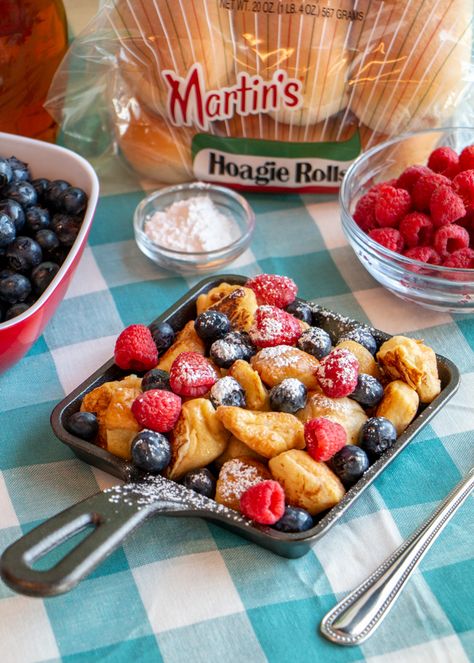 French Toast Cubes, Mixed Berry French Toast, French Toast Bites Recipe, Berry French Toast Bake, Easy French Toast Bake, Potato Cubes, Berry French Toast, Easy French Toast, French Toast Bites