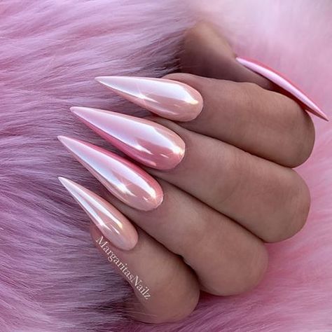 Pink pearl ombré stiletto almond nails spring nail design by MargaritasNailz   #pinknails#chromenails#almondnails#MargaritasNailz#nailfashion#nailswag#nailedit#nailcandy#teamvalentino#nailsofinstagram#valentinomargaritasnailz#nailaddict#glitternails#instagramnails#nailporn#pinkchromenails#nailtrends#modernsalon#unicornnails#modernnails#naildesigns#hudabeauty#springnails#whitenails#pinkglitternails#blingnails#babypink#ombrehair#ombrenails#pearlnails Ombre Chrome Nails, Pink Chrome Nails, Natural Nail Art, Nails Chrome, Heart Nail Designs, Chrome Nail Art, Stiletto Nail Art, Valentine Nail Art, Pink Chrome