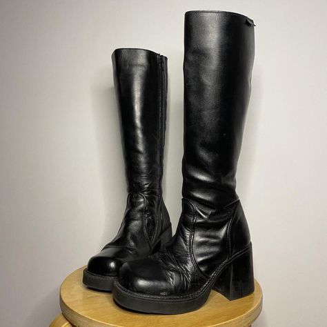 Vintage Chunky Boots, Knee High Boots Aesthetic, High Boots Aesthetic, Under The Knee Boots, Boots Aesthetic, Pretty Heels, Shoes Aesthetic, Platform Boots Chunky, Alt Outfits