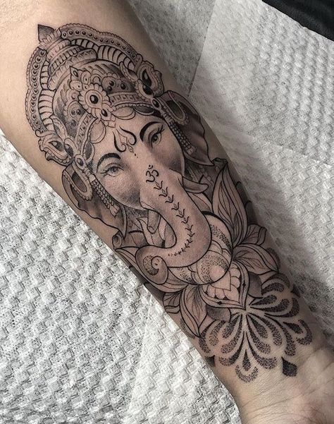 Ganesha Tattoo Sleeve, Floral Tatoos, Ganesha Tattoo Design, Elephant Mandala Tattoo, Tattoos For Women Arm, Buddha Tattoo Sleeve, Calf Tattoo Ideas, Tattoo Perna, Hindu Tattoos