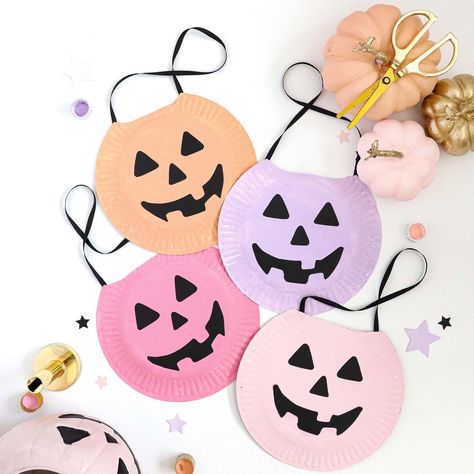 Halloween Kids Party, Halloween Craft Kits, Purple Soft, Easy Halloween Crafts, Soft Orange, Craft Kits For Kids, Halloween Crafts For Kids, Theme Halloween, Pink Halloween