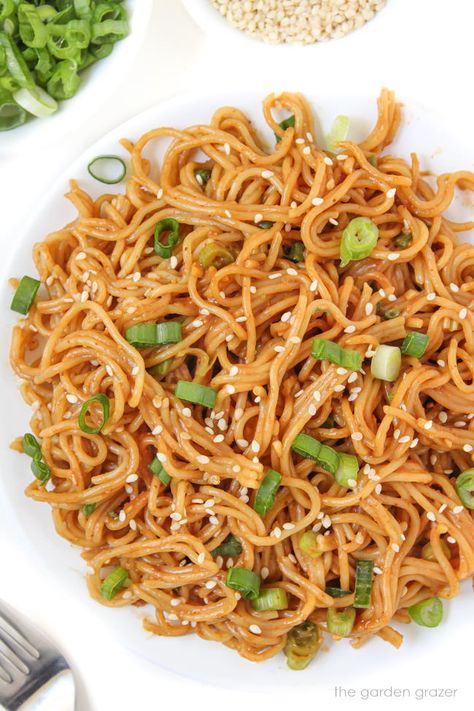 Hoisin Peanut Noodles (Easy + 15 Minute) | The Garden Grazer Peanut Noodles Easy, Peanut Ramen Noodles, Hoisin Noodles, Peanut Ramen, Vegan Weeknight Meals, Entree Ideas, Garden Grazer, Chinese Foods, Vegan Keto Recipes