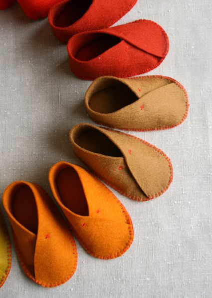 adorable! Baby Shoes Diy Pattern, Felt Baby Shoes, Baby Shoes Diy, Purl Bee, Baby Shoes Pattern, Felt Shoes, Shoes Pattern, Pattern Printable, Kid Boy