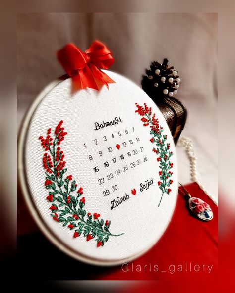 Calendar Hoop Embroidery Pattern, Embroidery Calendar Pattern, Calender Embroidery Patterns, Embroidery Calendar, Calendar Embroidery, Rumal Design, Diy Embroidery Flowers, Wedding Embroidery Hoop, Embroidery Hoop Art Diy