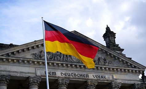 German Language Course, German Grammar, German Flag, Language Courses, Berlin Wall, Learn German, Dusseldorf, German Language, International Students