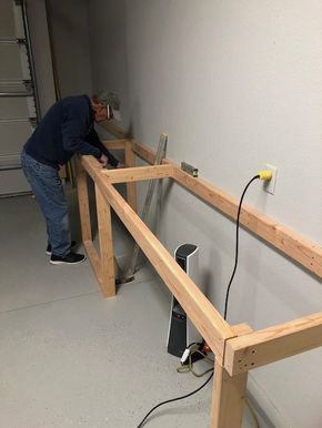 Basement Work Bench Ideas, Garage Work Bench Plans, Corner Workbench Ideas, Woodshop Workbench Ideas, Workbench Ideas Garage, Built In Workbench, Garage Bench Workbenches, Garage Workshop Layout Work Benches, Workbench Top Ideas