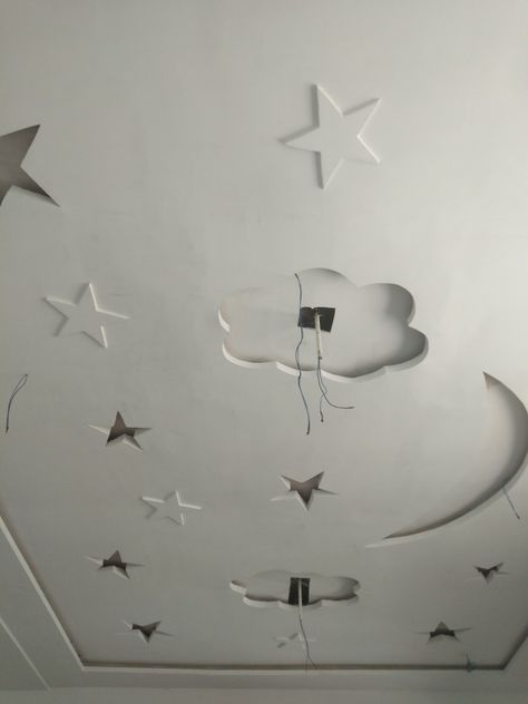 Kids Room Pop Ceiling Design, Children Bedroom False Ceiling Design, Kids Room False Ceiling Design, Kids Bedroom False Ceiling, Flat Essentials, Fall Celling Design, Ceiling Layout, Ceiling Stars, Small Room Interior