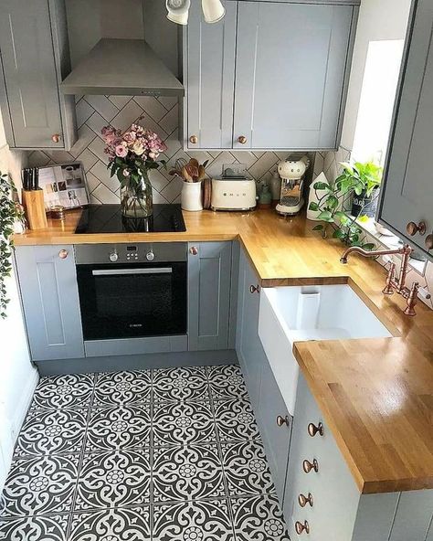 Small Kitchen Remodel Cost, Makeover Kitchen, Kitchen Remodel Cost, Kitchen Organisation, Inspiration Kitchen, Island Kitchen, Backsplash Ideas, Kitchen Decorating, Grey Cabinets