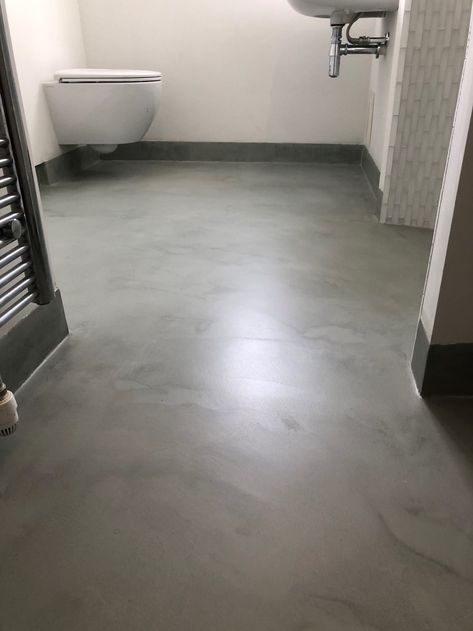 Cement Floor Bathroom, Concrete Bathroom Floor, Polished Concrete Bathroom, Bathroom Concrete Floor, Polished Cement Floors, Cement Bathroom Floor, Cement Bathroom, Concrete Shower, Concrete Bathroom