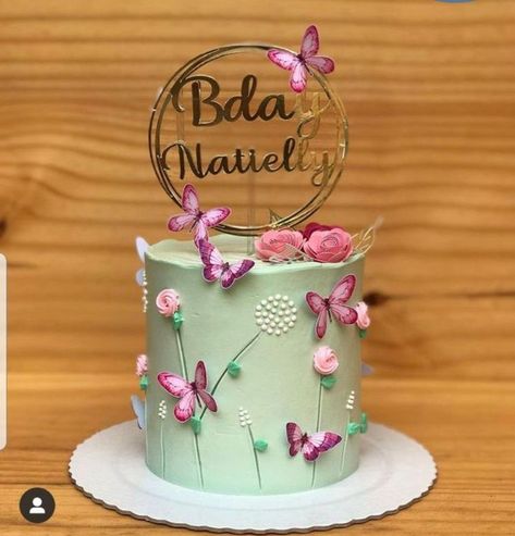 Cakes Decorating Ideas, Spring Cake Designs, Butterfly Theme Cake, Birthday Drip Cake, Flower Cake Design, Modern Birthday Cakes, Cakes Decorating, Christmas Cake Pops, Elegant Birthday Cakes