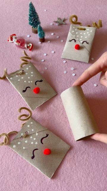 3gyerekszáj on Instagram Handcraft Christmas Ideas, Xmas Crafts For Kids, Home Made Christmas Decorations, Christmas Countdown Crafts, Advent Wreath Diy, Christmas Diy Kids, Diy Christmas Presents, Reindeer Craft, Toilet Paper Crafts