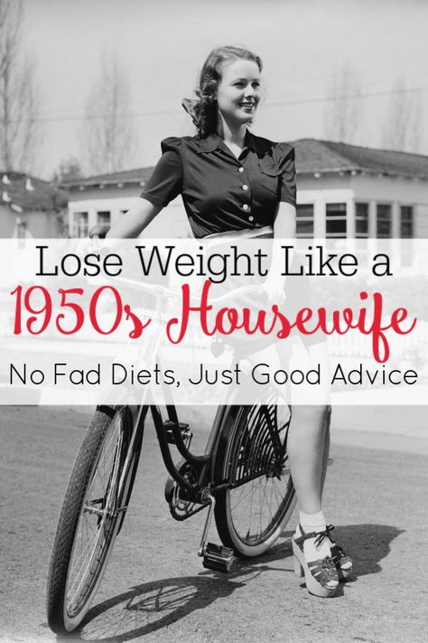 Trying to lose weight? Try these simple tips from 1950s housewives. No fad diets involved. #1950s #WeightLoss #Fitness 1950s Exercise, 40s Fitness, Vintage Diet, 1950s Housewife Diet, 1950s Housewife Daily Routine, 1950s Workout, 50s Workout, 1950s Crafts, 1950s Diet Plan