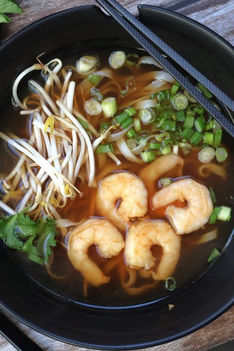 Shrimp Pho Pho Seafood, Seafood Pho Recipe, Shrimp Pho Recipe, Pho Shrimp, Pho Recipe Easy, Shrimp Pho, Vegetable Pho, Salted Shrimp, Rice Noodle Soup