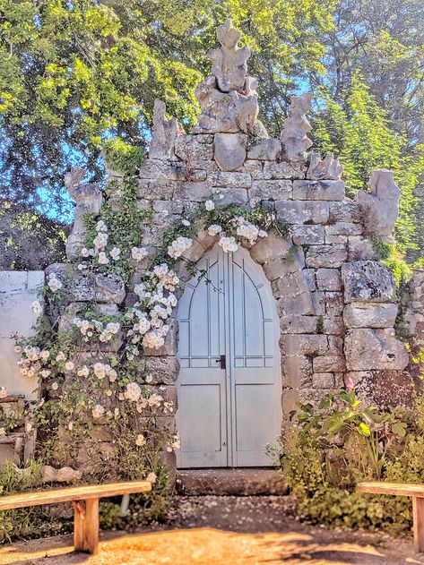 Magical Door Aesthetic, Magical Doorway, Magic Door Aesthetic, The Secret Of Moonacre, Castle Kitchens, Castle Doors, England Aesthetic, Castle Aesthetic, Secret Door