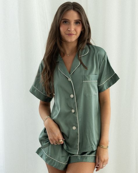 MOSS GREEN - color of the summer? I think YES! 🪩 🌵 so luxe and so soft, get your hands on these ultra smooth pajamas today! ✨ link in bio to shop Green Satin Pajamas, Sorority Pajamas, Sorority Names, Sigma Delta Tau, Alpha Sigma Tau, Eucalyptus Green, Pyjama Satin, Alpha Xi, Alpha Xi Delta