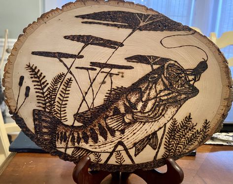 Fish Wood Burning, Large Mouth Bass, Impressive Art, Fish Artwork, Bass Fish, Wood Burning Crafts, Largemouth Bass, Wood Burning Art, Bass Fishing