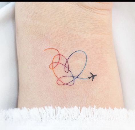 Tiny Adventure Tattoos, Aviation Tattoo Women, Tiny Airplane Tattoo, Usa Tattoo Ideas, Small Travel Tattoo, Traveler Tattoo, Paper Airplane Tattoo, Aviation Tattoo, Bts Heart