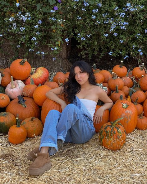 are we ready for it to feel like 🍁🍂 #fallfashion #fallinspo (meanwhile it’s 100’ in LA) 🥵 Overalls Outfit Fall, Patch Overalls, Pumpkin Martini, Photo Inspo Aesthetic, Platform Uggs, Overalls Outfits, Pumpkin Patch Pictures, Pumpkin Decorating Contest, Pumpkin Photos