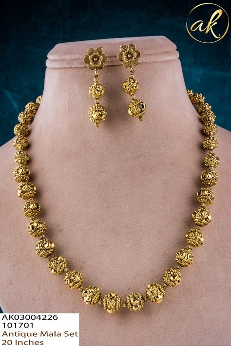 Balls Chains In Gold, Gold Balls Necklace Indian, Pretty Engagement Rings, Gold Bridal Jewellery Sets, Beaded Necklace Designs, Antique Bridal Jewelry, Shop Dress, Antique Jewelry Indian, Beads Jewellery