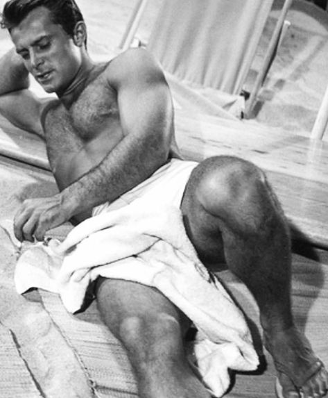 40s Hollywood, Shirtless Actors, Robert Conrad, Carter Family, Handsome Older Men, Wild Wild West, Old Hollywood Stars, Masculine Men, Hollywood Fashion