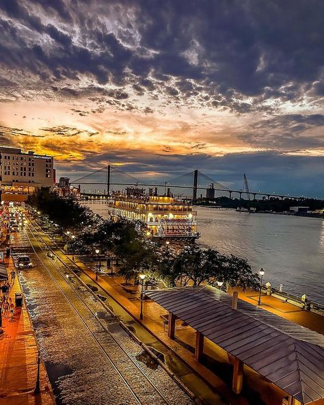 https://www.instagram.com/p/CvDoUcltLm2/ Savannah Georgia River Street, River Street Savannah Ga, Savannah River Street, Savanna Georgia, Georgia Wallpaper, Savannah Georgia Travel, Georgia Travel Guide, Historic Savannah, Visit Savannah