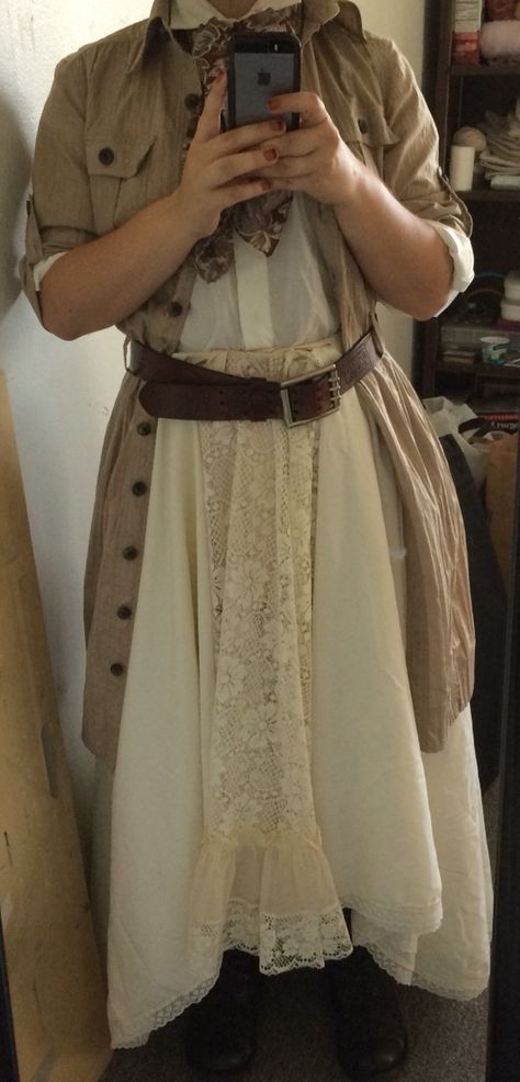 Most of my Halloween 2015 costume is complete. Edwardian Explorer/Entomologist. Just need s few more accessories. Alchemist Halloween Costume, Edwardian Costumes, Dark Mori, Start Drawing, Ghost Busters, Halloween 2015, Steam Punk, Victorian Era, Fall Halloween