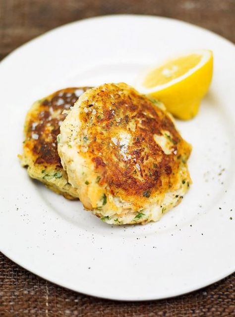 Salmon fishcakes | Jamie Oliver | Food | Jamie Oliver (UK). Could eat for dinner one day and on a salad for lunch the next day. Salmon Fishcakes, Salmon Fish Cakes, Jamie Oliver Recipes, Salmon Cakes, Salmon Fish, Salmon Patties, Healthy Fish, Fish Cake, Lunch Salads