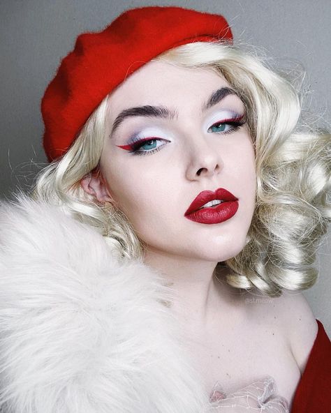 Mrs Claus is giving presents❤️ GIVEAWAY ALERT! Win the holiday vault Get Graphic @colourpopcosmetics! How to enter Mr White Christmas Makeup, Mrs Clause Makeup, Mrs Claus Aesthetic, Mrs Clause Makeup Ideas, Mrs Claus Makeup, Mrs Claus Makeup Ideas, Mrs Claus Photo Shoot, Christmas Fantasy Makeup, Marcel Waves