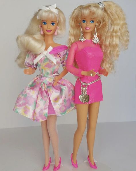 Old Barbie Dolls, 80s Barbie, Barbie 1990, Barbie 90s, Acrylic Nails Coffin Pink, Barbie Life, Black Barbie, Barbie Dream, Ken Doll