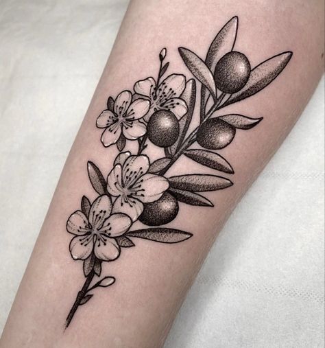 Nice Tattoos, Black Work, Tattoo Inspo, Lotus Flower Tattoo, Tattoo Artist, Flash Tattoo, Blackwork, Cool Tattoos, Tattoo Artists