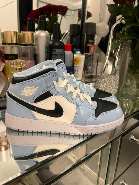 My Jordan 1 Mid ‘Ice Blue’ by Nike. Size 5.5 for £45.00: https://www.vinted.co.uk/items/5016561096-jordan-1-mid-ice-blue. Jordans 1 Blue, Jordan 1 Blue, Shoes Aesthetic, Blue Jordans, T Bar Shoes, Preppy Shoes, All Nike Shoes, Nike Shoes Jordans, Xmas List