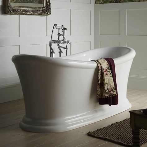 Freestanding Bath With Shower, Lodge Bedroom, Standing Tub, Slipper Bath, Bedroom With Bath, Oak Bathroom, Roll Top Bath, Country Bathroom, Baroque Art