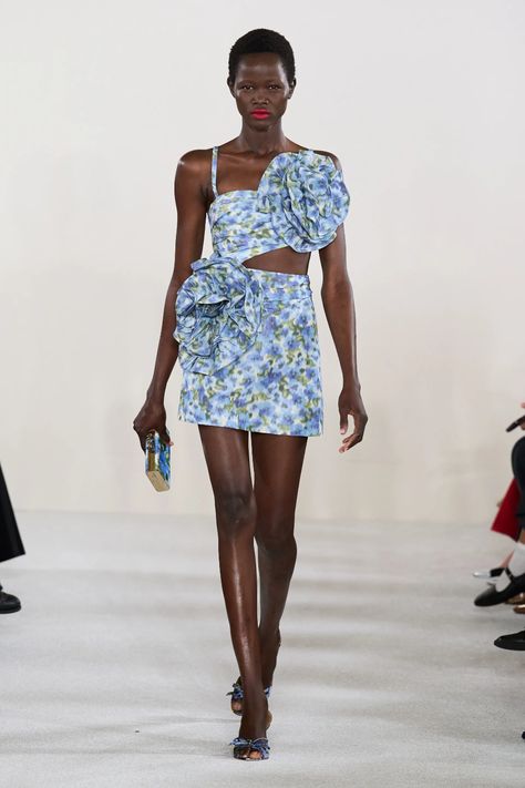 Trend Prediction, Carolina Herrera Dresses, Spring 2023 Ready To Wear, 2023 Ready To Wear, Print Trends, Spring 2023, Fashion Show Collection, Carolina Herrera, Ethical Fashion