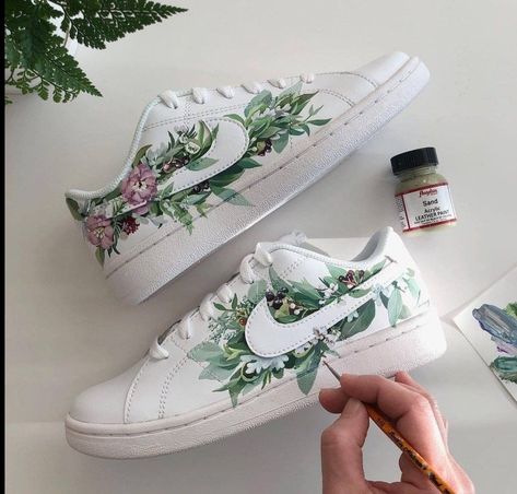 Painted Shoes Diy, Custom Sneakers Diy, Painted Nikes, Painted Canvas Shoes, Custom Painted Shoes, Custom Shoes Diy, Painted Sneakers, Wedding Sneakers, Pretty Shoes Sneakers