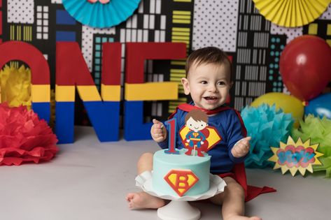 Need ideas for your little boy's cake smash? This unique Superman theme is perfect for those who love superheroes and comics. Superhero First Birthday, Superhero Cake Toppers, Superhero Party Decorations, Superman Cakes, Tomorrow Is The Day, Smash Cake Topper, Ice Cream Birthday Party, Baby Boy First Birthday, Superhero Cake