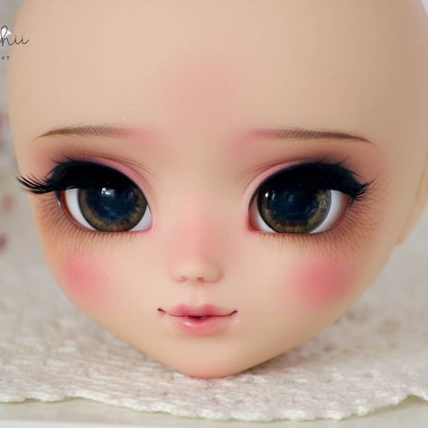 Custom Pullip Dolls, Pullip Custom, Milky Pink, Smart Dolls, Brown And Pink, Doll Makeup, Smart Doll, Glowy Makeup, Doll Photography