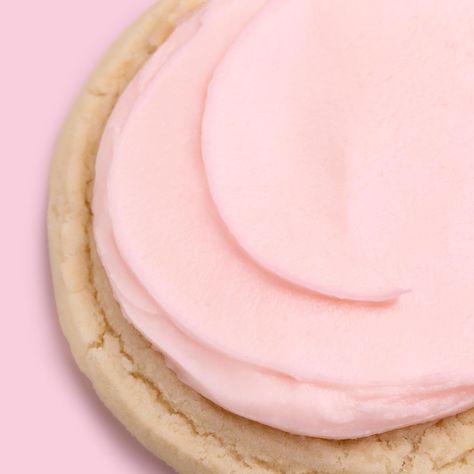 Crumbl Cookies on Instagram: “SUGAR, YES PLEASE! 🤍 We're switching up our sugar cookie this week and want to know what you think! This week only, we've introduced…” Pink Crumbl Cookie, Crumbl Cookies, Vanilla Sugar Cookie, Pink Sugar, Vanilla Buttercream, Vanilla Sugar, Yes Please, What You Think, Butter Cream