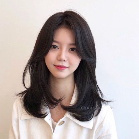 Korean Hair Color, Hair Style Korea, Oval Face Haircuts, Bangs With Medium Hair, Oval Face Hairstyles, Shot Hair Styles, Oval Face, Haircuts For Medium Hair, Haircuts Straight Hair