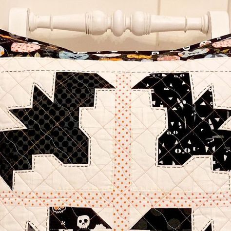 Nancy on Instagram: "I added some #bigstitching in black and orange to my Halloween pillow. 🖤🧡 Can you see the orange stitching? 🧡 The bat quilt block is from @ellisandhiggs, most of the pillow fabrics are from the "Trick or Treat" collection by @stephthannhauser for @dashwoodstudio. 🦇🦇🦇   #bigstitchquilting #handquilting #ellisandhiggs #ellisandhiggspatterns #stephthannhauser #dashwoodstudio #trickortreat #batsquiltblock #halloweenquiltparade @sewstaceysew #happyhalloween #halloweenfabric #halloweensewing #halloweendecor #patchwork #handstitched #handmadepillow #handmadecushion #pillowcase #pillowcover #cushioncover #pillowlove #iquilt #quilted #quiltersofcolor #modernquilter #quiltersofinstagram #quiltingkeepsmesane #create #thesehandscreate" Bat Quilt Block, Bat Quilt, Halloween Sewing, Halloween Pillow, Fun Halloween Decor, Halloween Quilts, Quilt Batting, The Pillow, Halloween Pillows