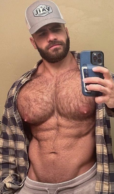 Taking A Selfie, Beefy Men, Bear Men, Men's Muscle, Muscular Men, Shirtless Men, Big Men, Muscle Men, Male Body