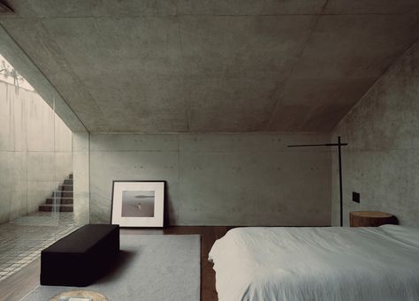 Concrete Living Room, Minimal Interiors, House On The Hill, Concrete Home, Tadao Ando, Interior Minimalista, Exposed Concrete, Concrete Wall, Minimalist Interior