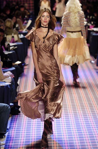 Betsey Johnson Runway 2000s, Blugirl Fall 2005, Betsey Johnson Fall 2005, Betsey Johnson Aesthetic, Betsey Johnson Runway, 80s 90s Fashion, Runway Outfits, Fairytale Fashion, Vintage Runway