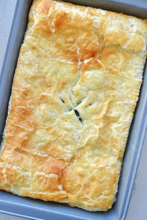 Spinach Pie Recipe Puff Pastry, Greek Puff Pastry Recipes, Spanakopita Recipe Puff Pastry, Spanakopita With Puff Pastry, Puff Pastry Spanakopita, Spinach And Feta Pastry Puffs, Spinach And Feta Pastry, Spinach And Feta Pie Recipe, Spinach Feta Cheese Puff Pastry